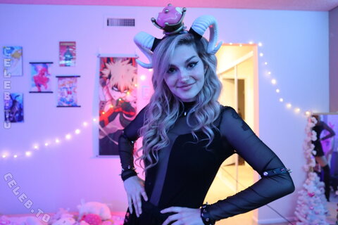 Busy B Asmr nude photo 1477