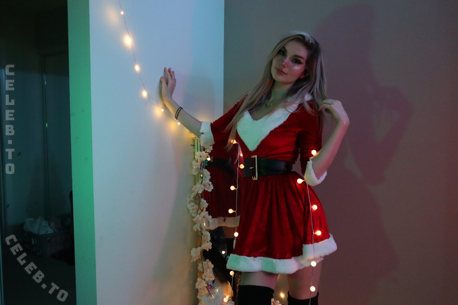 Busy B Asmr nude photo 20