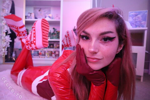 Busy B Asmr nude photo 1124