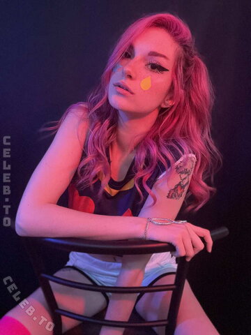 Busy B Asmr nude photo 1085