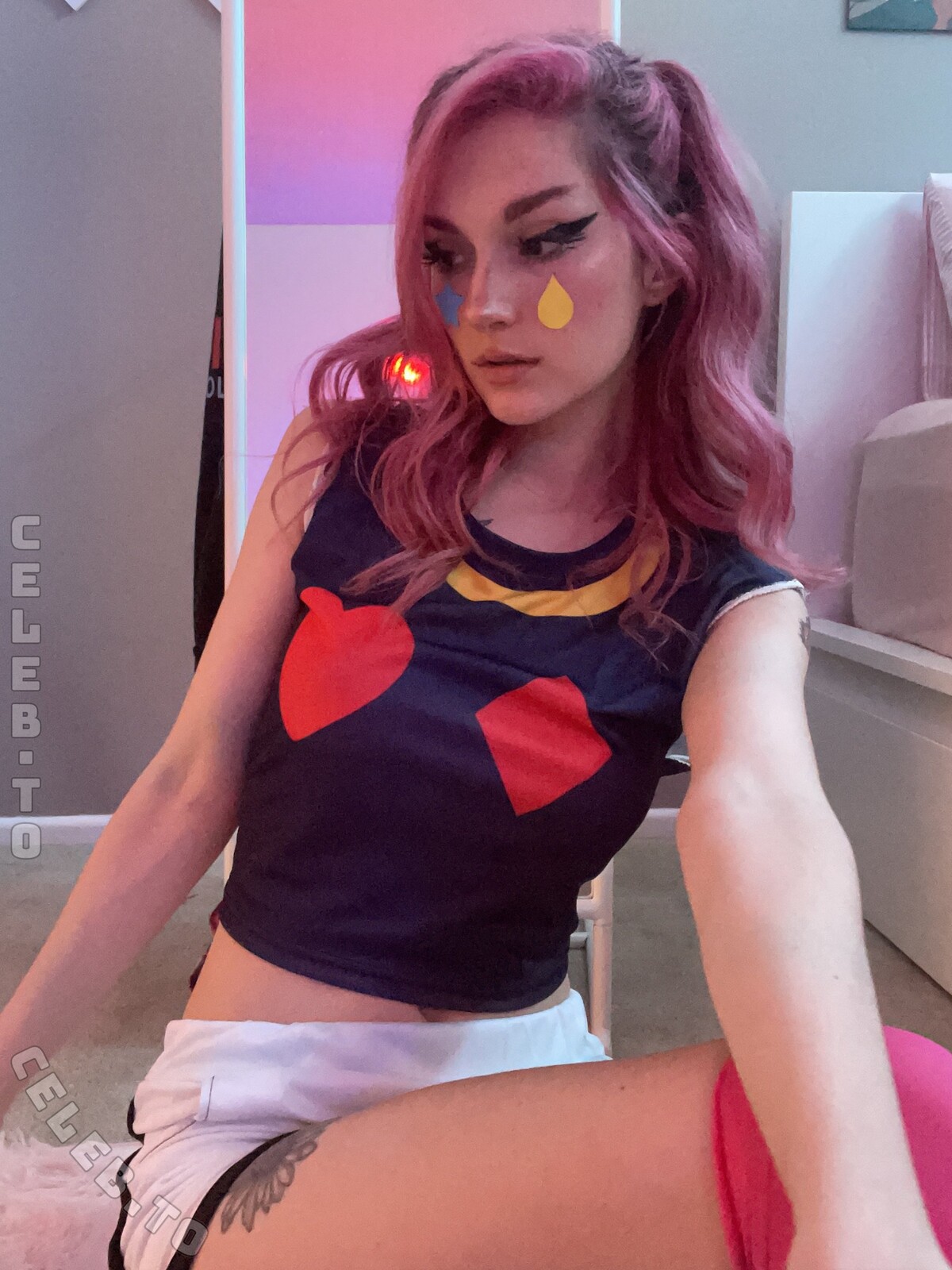 Busy B Asmr nude photo 6