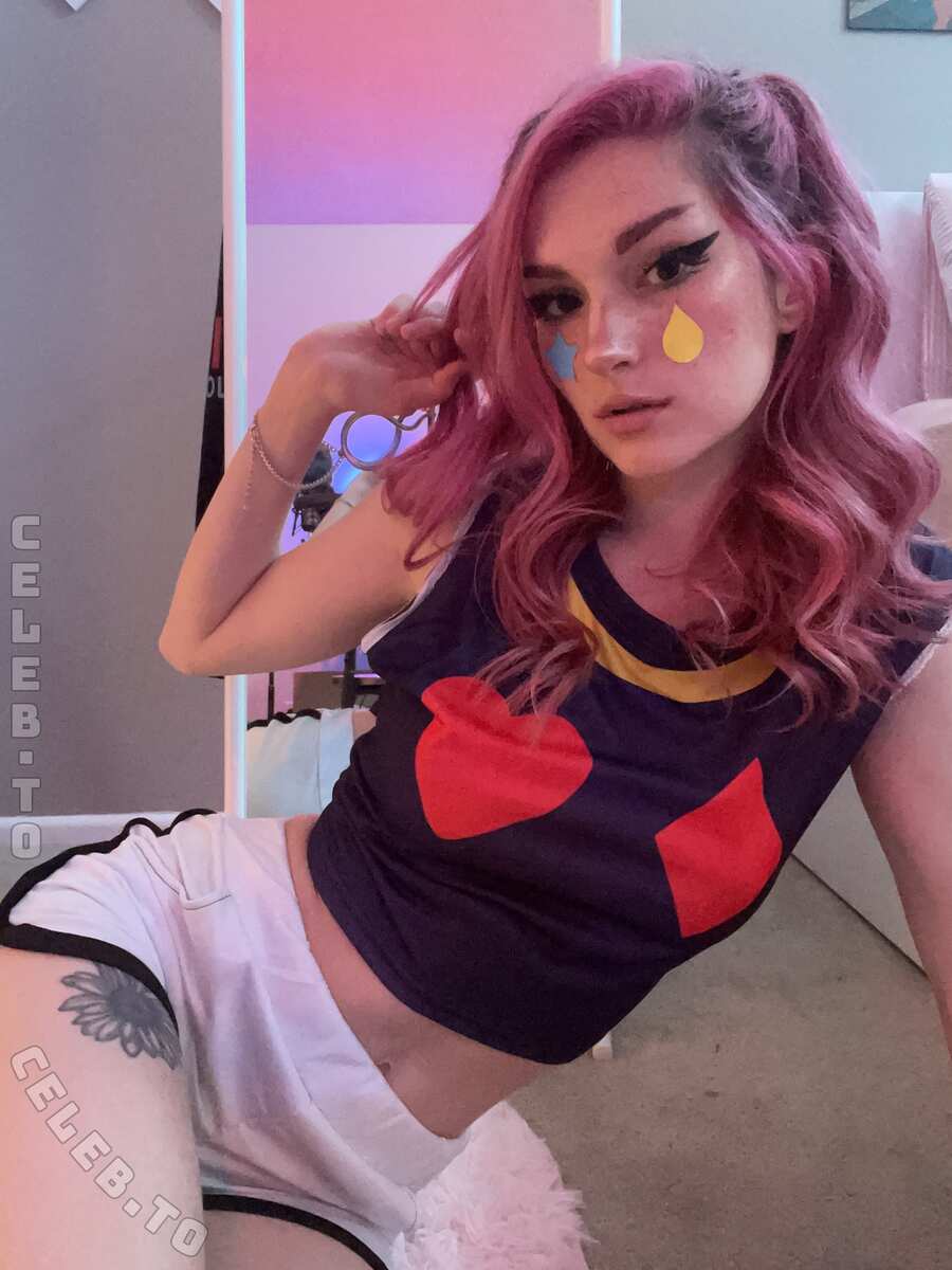 Busy B Asmr nude photo 8