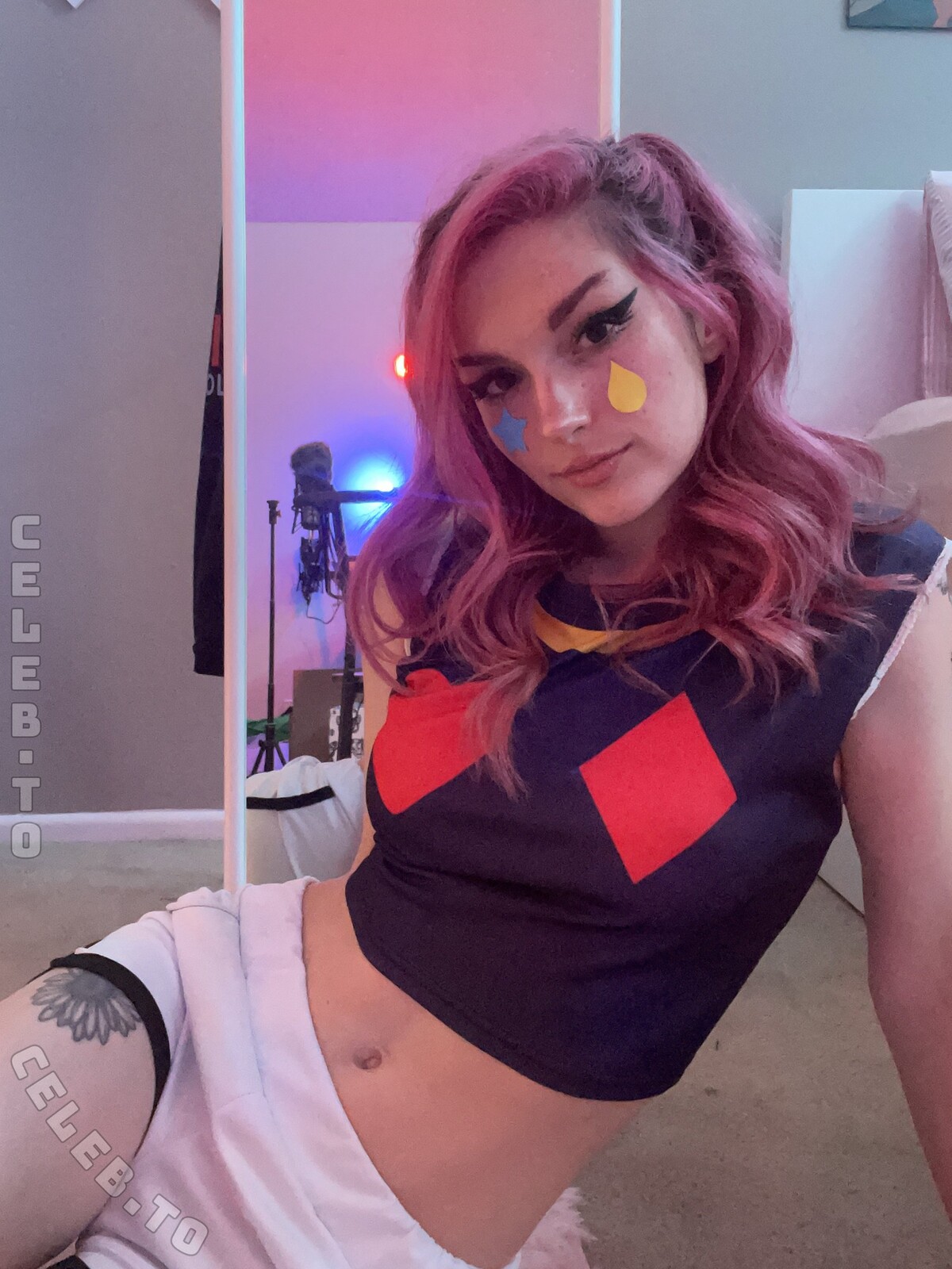 Busy B Asmr nude photo 9