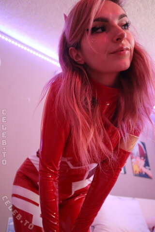 Busy B Asmr nude photo 1040