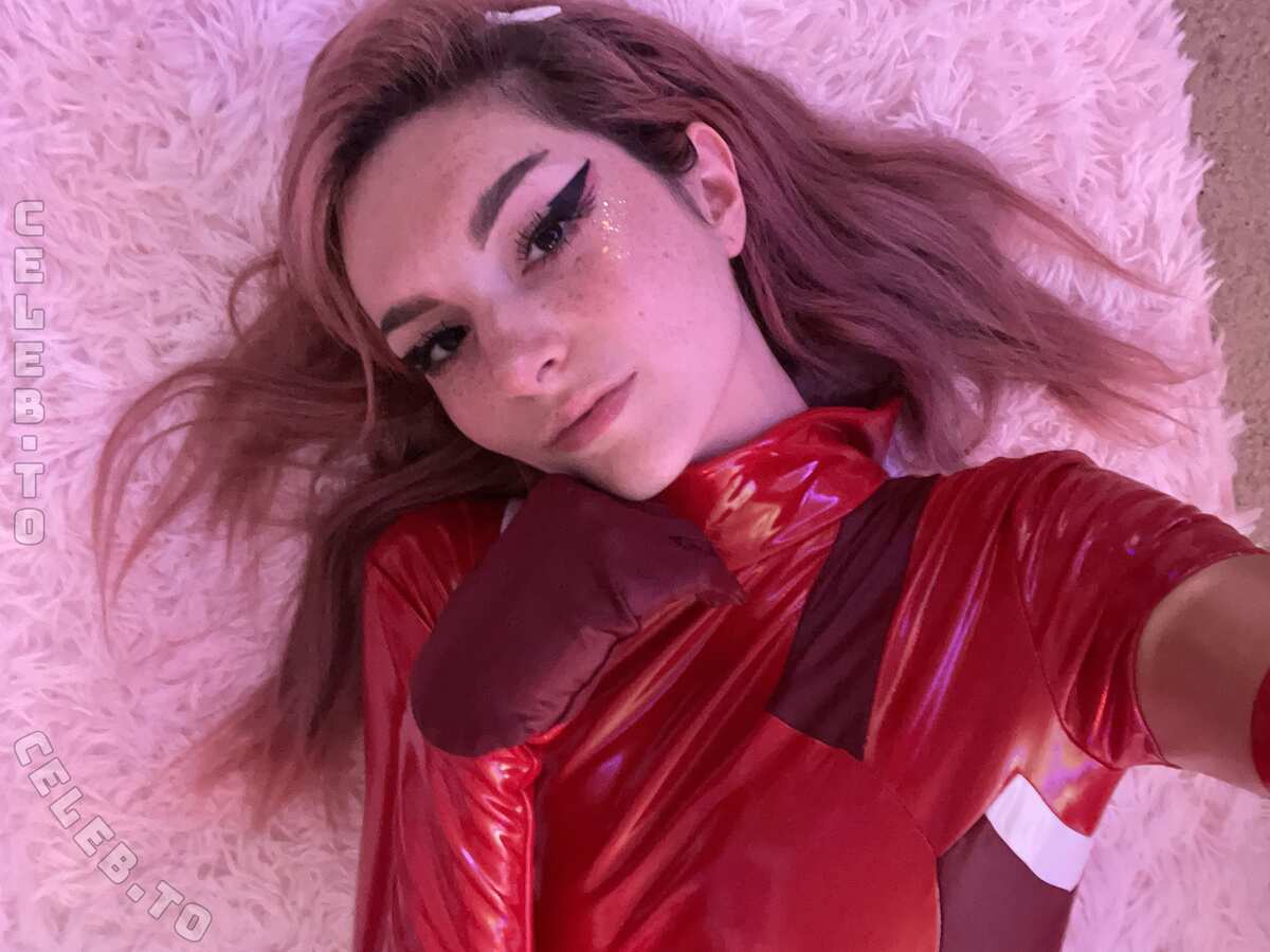Busy B Asmr nude photo 31