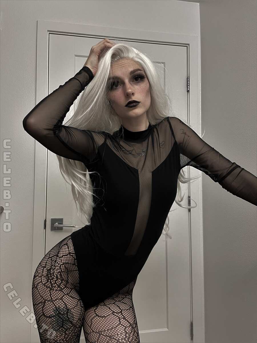 Busy B Asmr nude photo 12