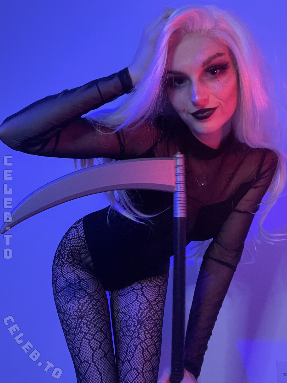 Busy B Asmr nude photo 14