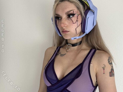 Busy B Asmr nude photo 1388