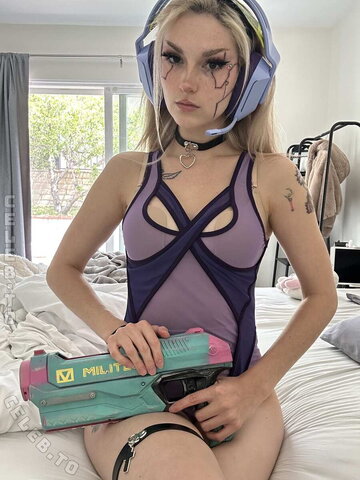 Busy B Asmr nude photo 1366