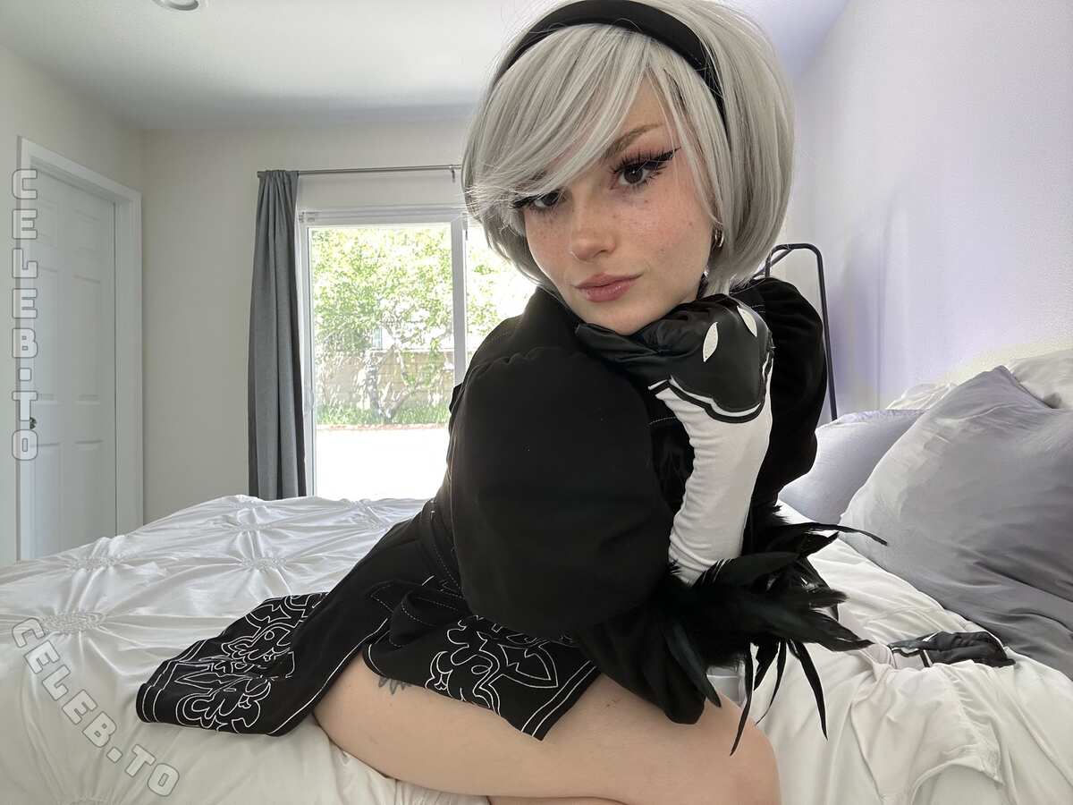 Busy B Asmr nude photo 13