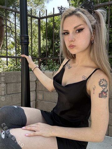 Busy B Asmr nude photo 1154