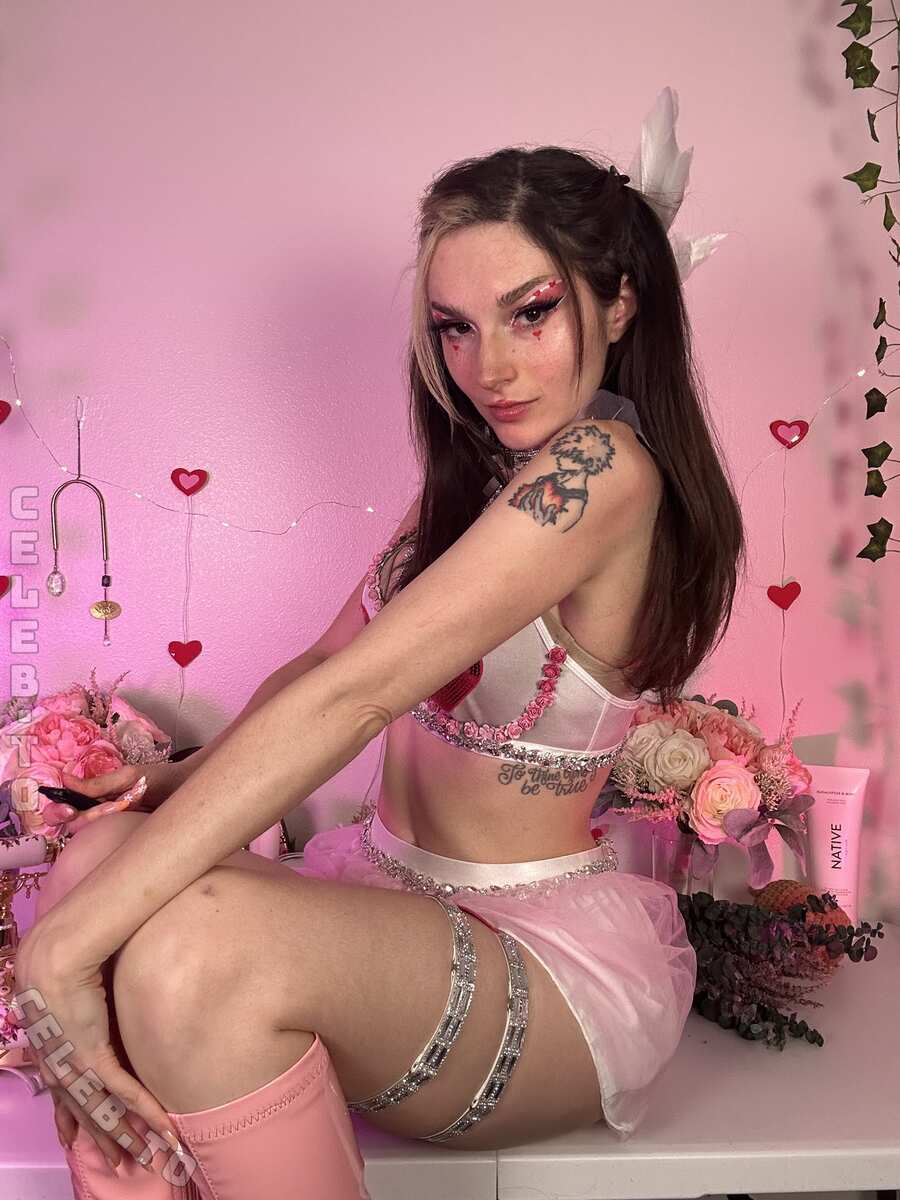 Busy B Asmr nude photo 10