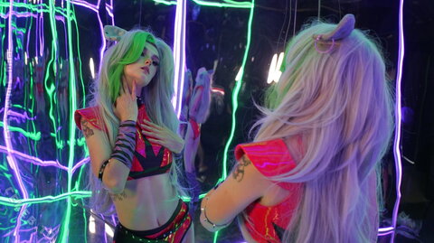 Busy B Asmr photo 5