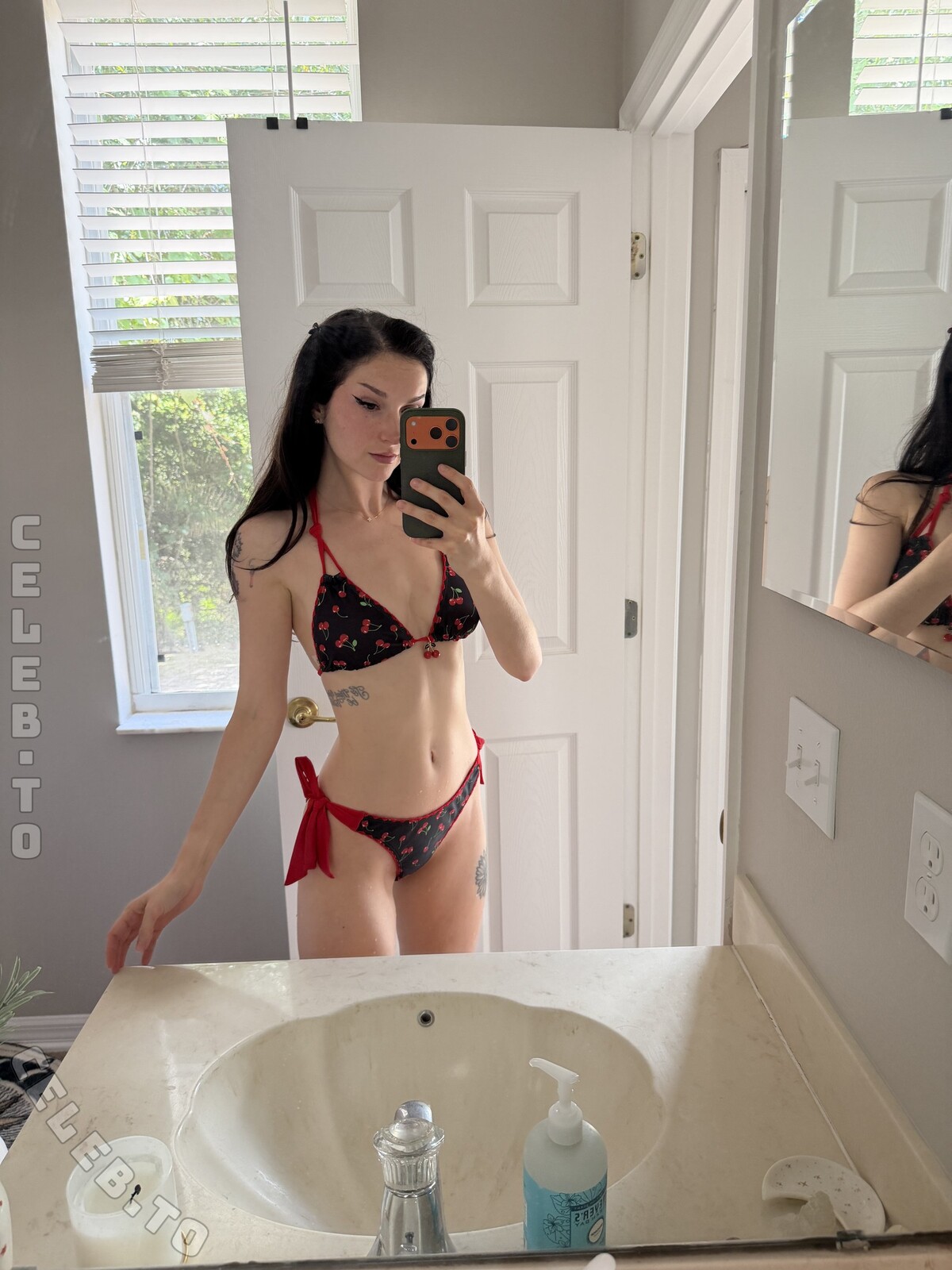 Busy B Asmr nude photo 10