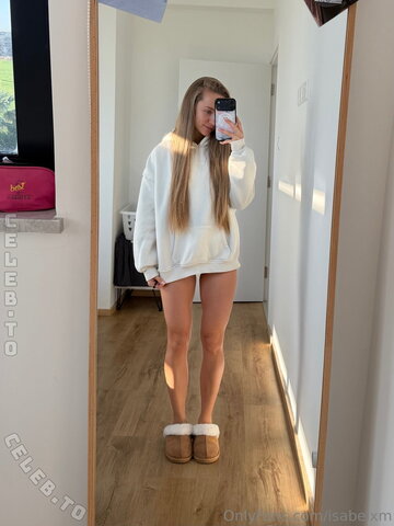 By.isabelyvonne nude photo 19