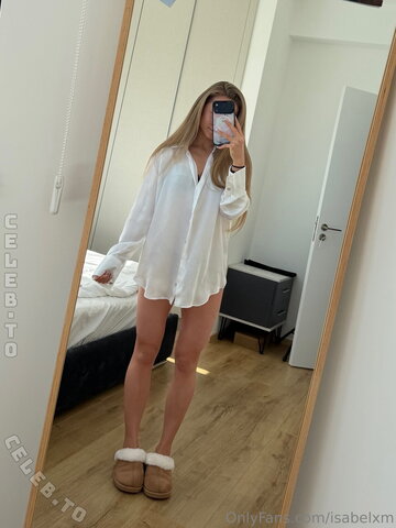 By.isabelyvonne nude photo 15