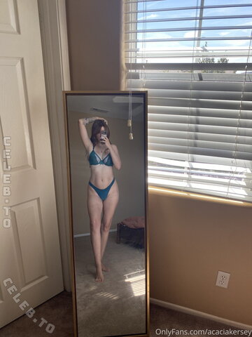 caciakersey nude photo 6