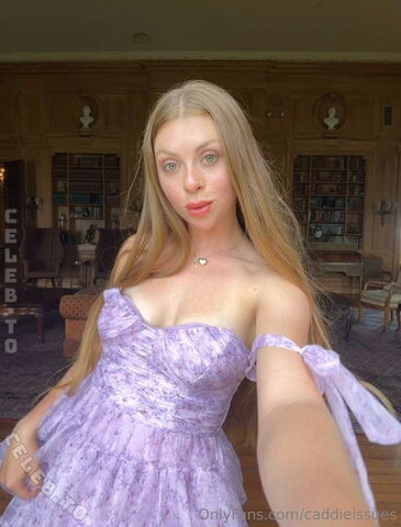 Caddieissues nude photo 4