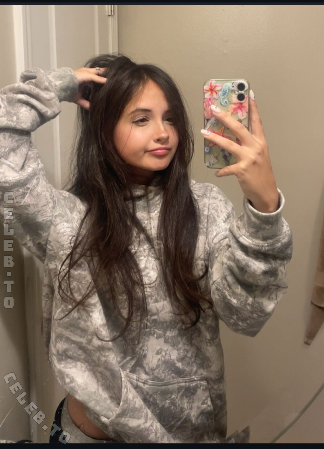 Cait ASMR nude photo 5