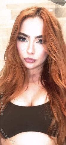Caitlin Christine nude photo 9