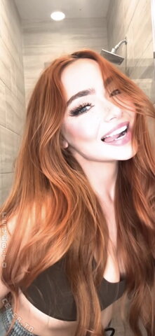 Caitlin Christine nude photo 17