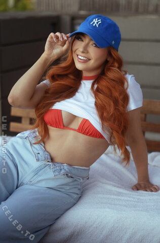 Caitlin Christine nude photo 5