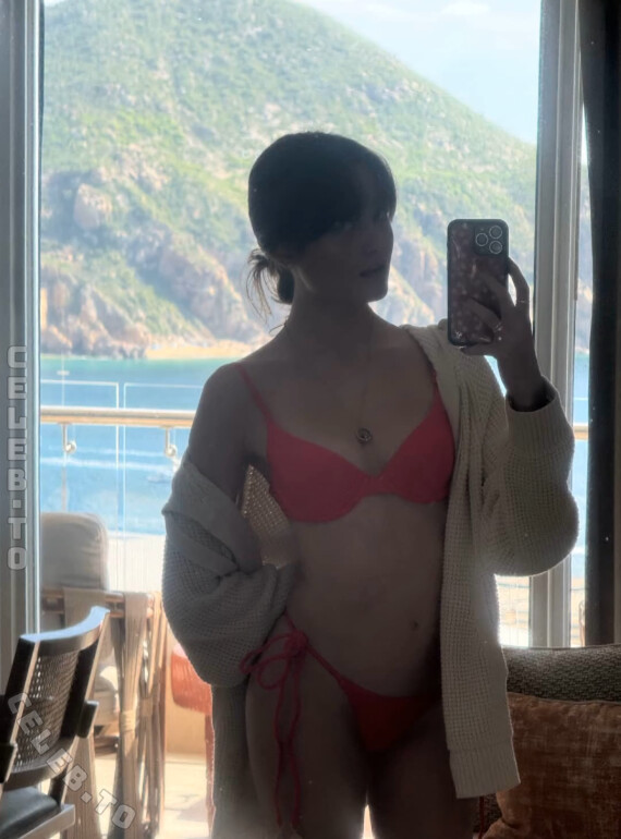 Caitlin Erin O nude photo 7