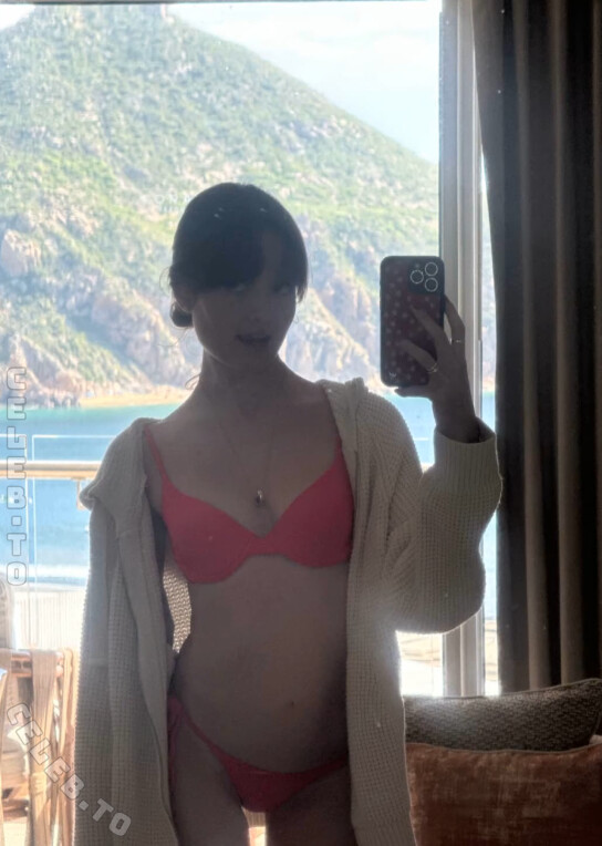 Caitlin Erin O nude photo 8