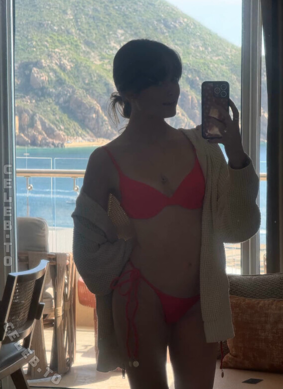 Caitlin Erin O nude photo 9