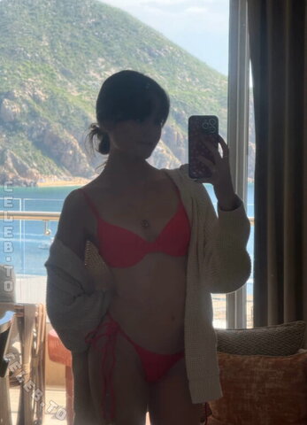 Caitlin Erin O nude photo 11
