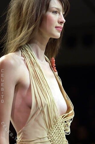 Caitriona Balfe nude