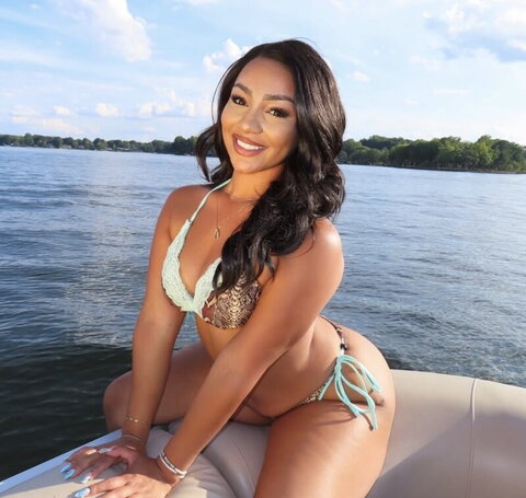 Cakeymakayla nude photo 2