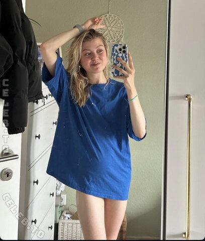 Callmetiziaa nude photo 1