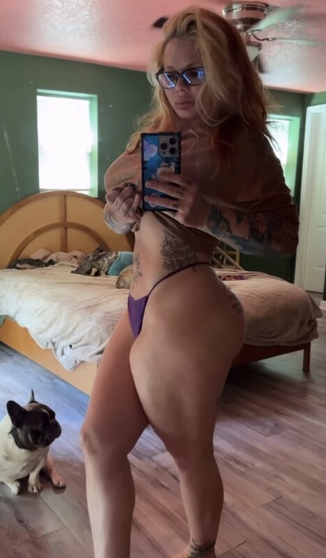Camcamexclusive nude photo 4