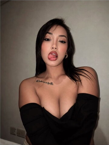 Cam.galos nude photo 4