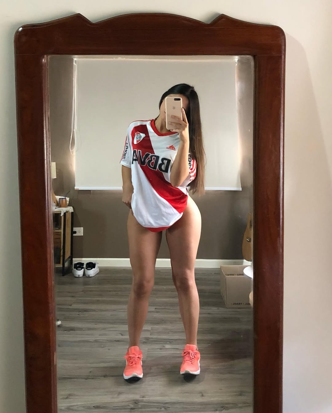 Cami Sune nude photo 5