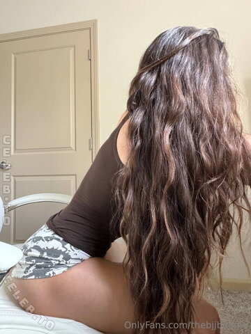 Camila Cruz nude photo 14