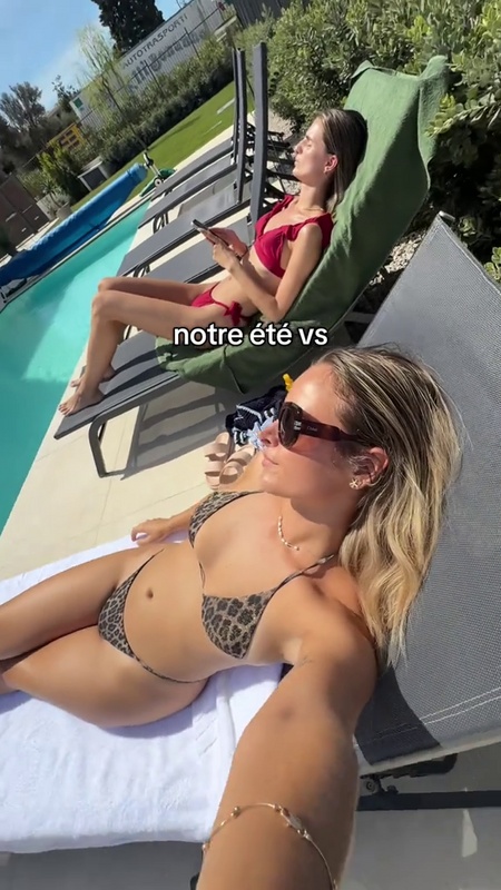 Camille LV nude photo 22