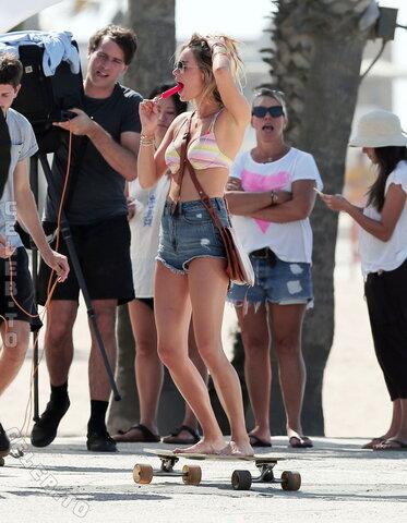 Camille Rowe nude photo 8