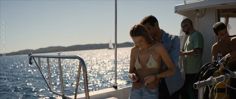 Camille Rowe nude photo 14