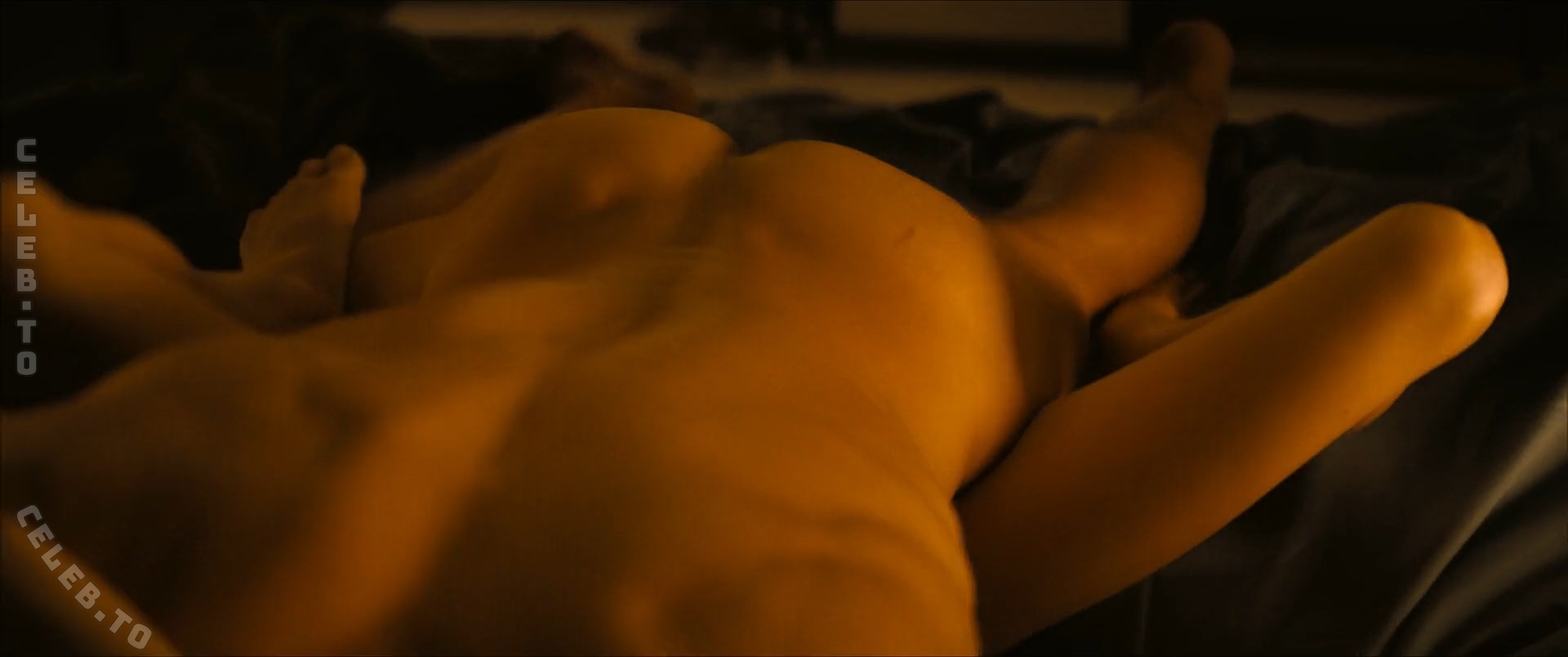 Camille Rowe nude photo 20