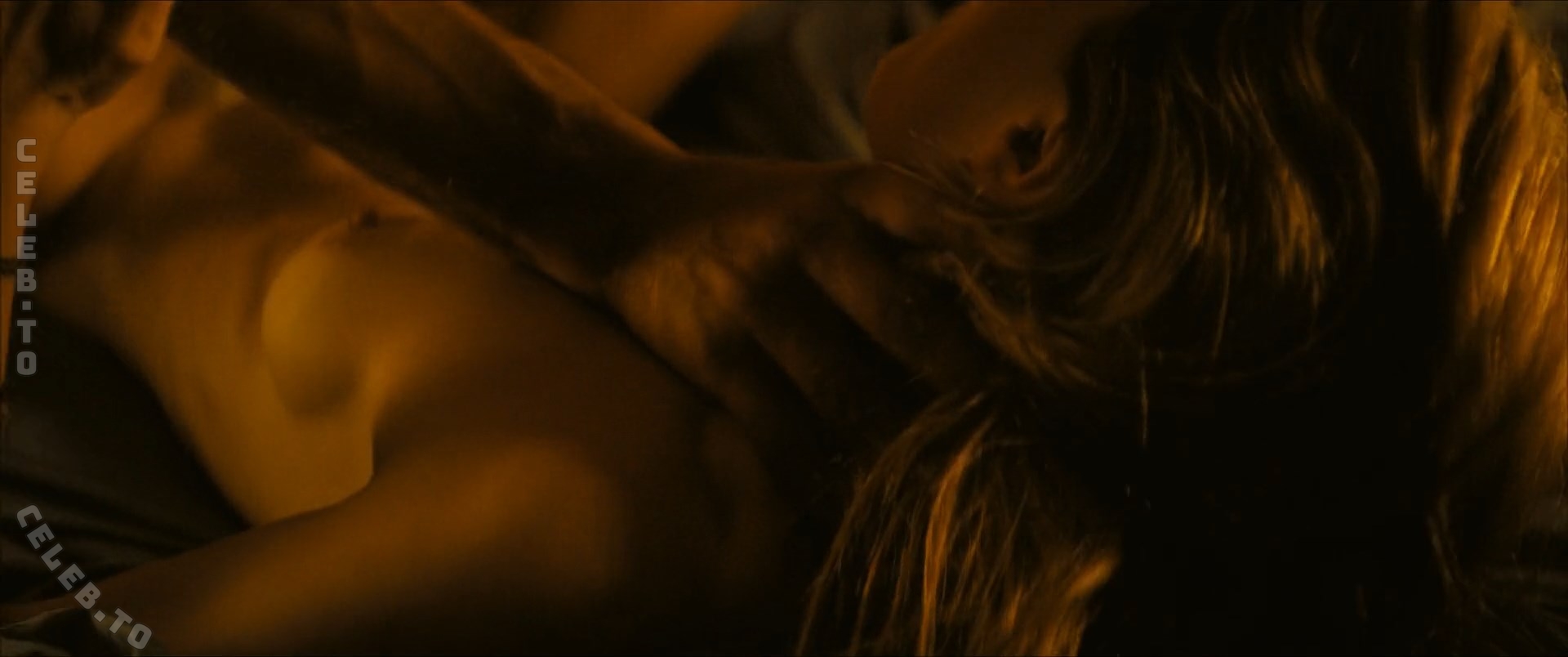 Camille Rowe nude photo 21
