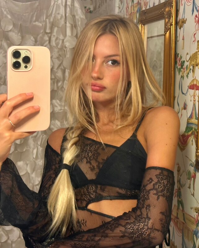 Campbell Jones nude photo 1