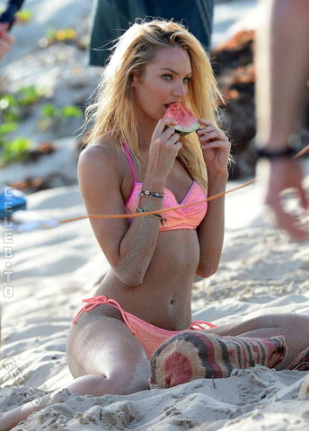 Candice Swanepoel nude photo 37