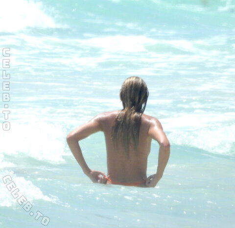 Candice Swanepoel nude photo 5