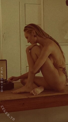 Candice Swanepoel photo 2