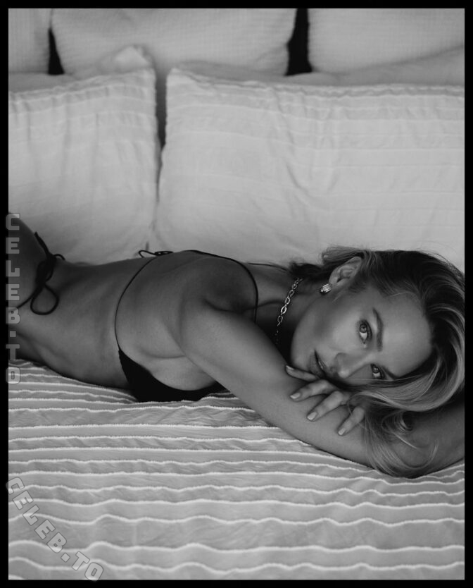 Candice Swanepoel nude photo 4