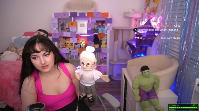 CaptainJen_E nude photo 1