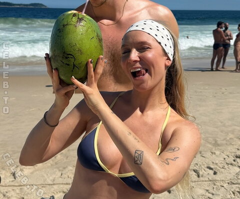 Caramella nude photo 13