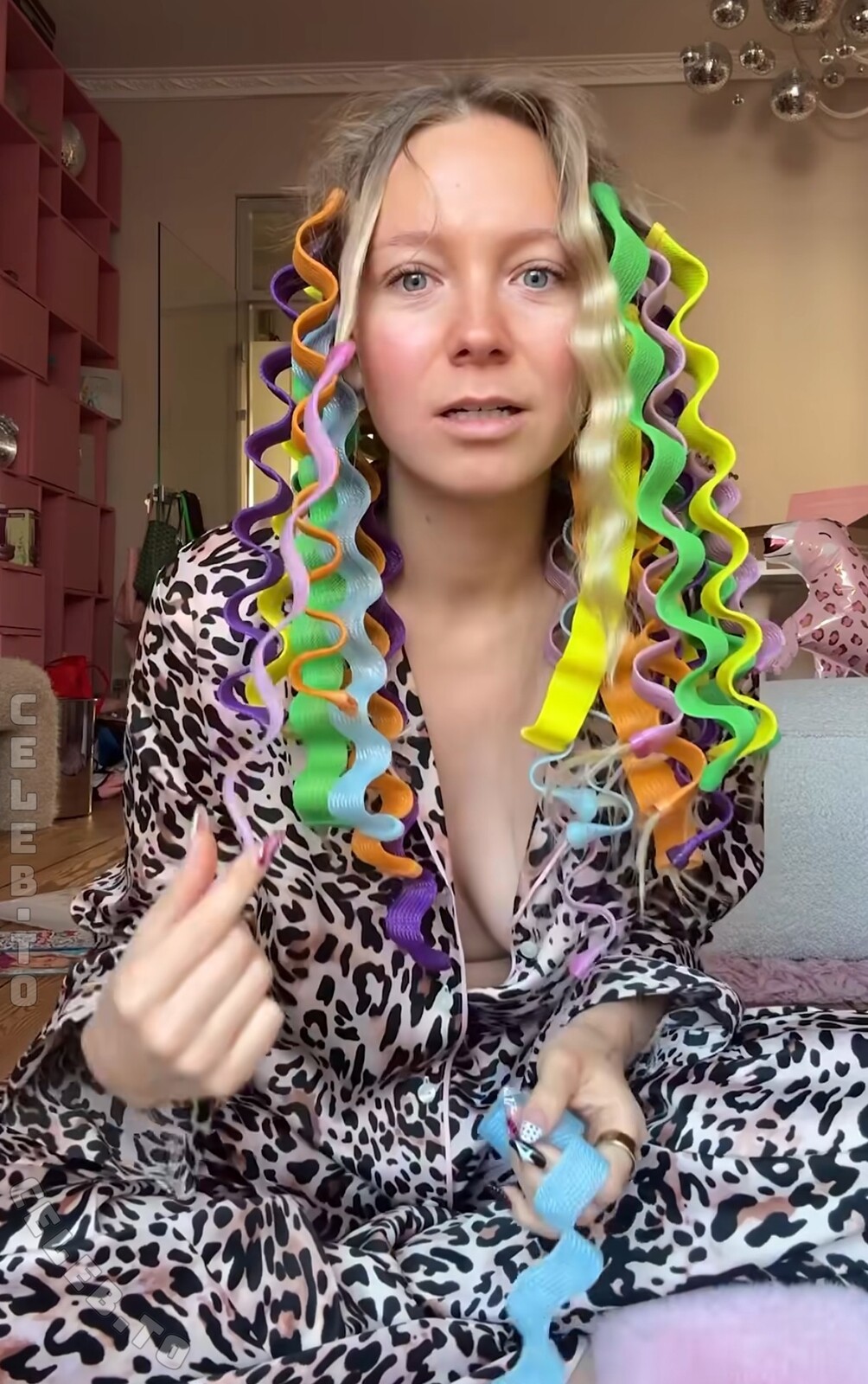 Caramella nude photo 1